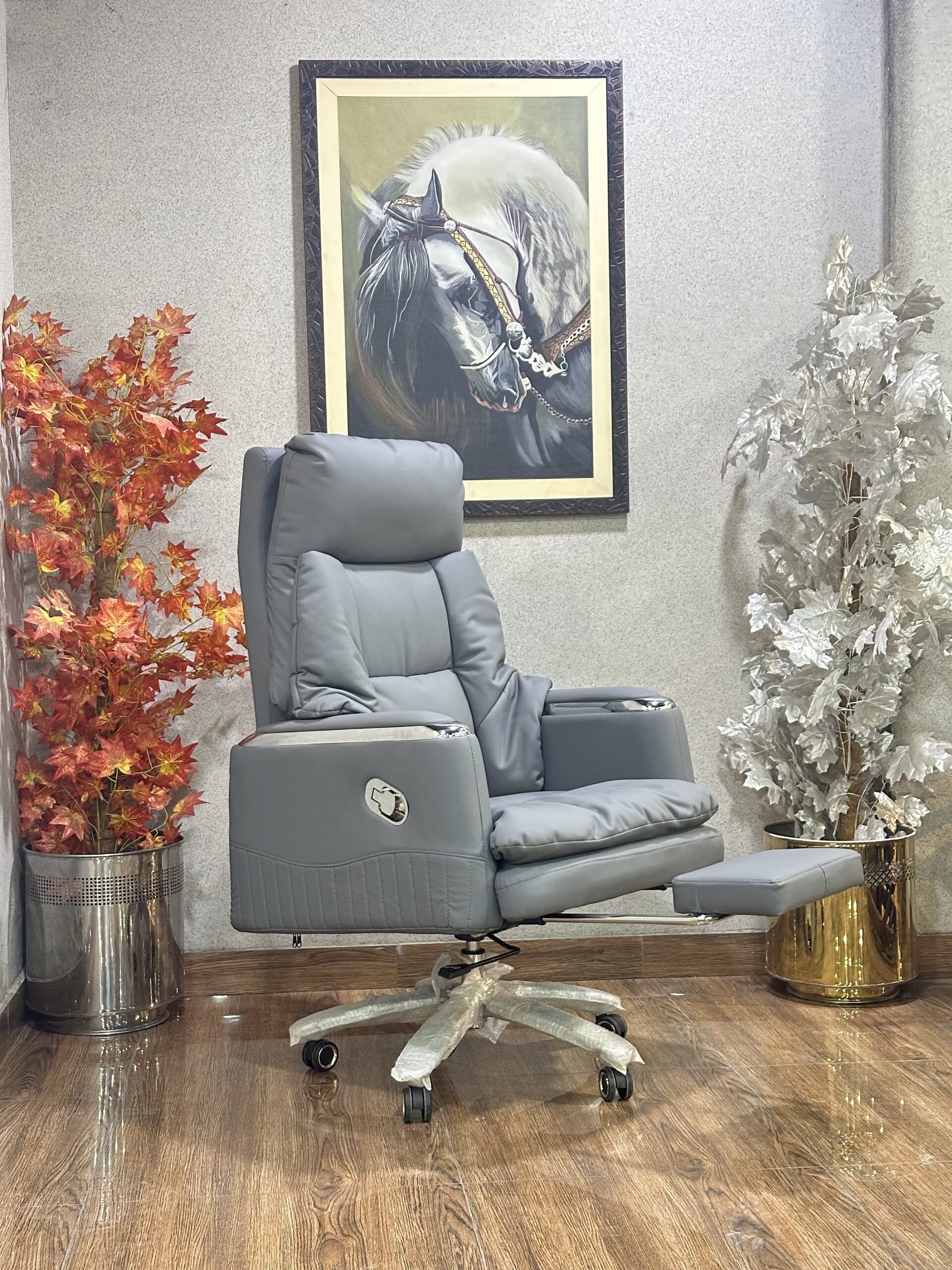 The Chairman's Edge Grey CEO Chair AC-10 - Image 4