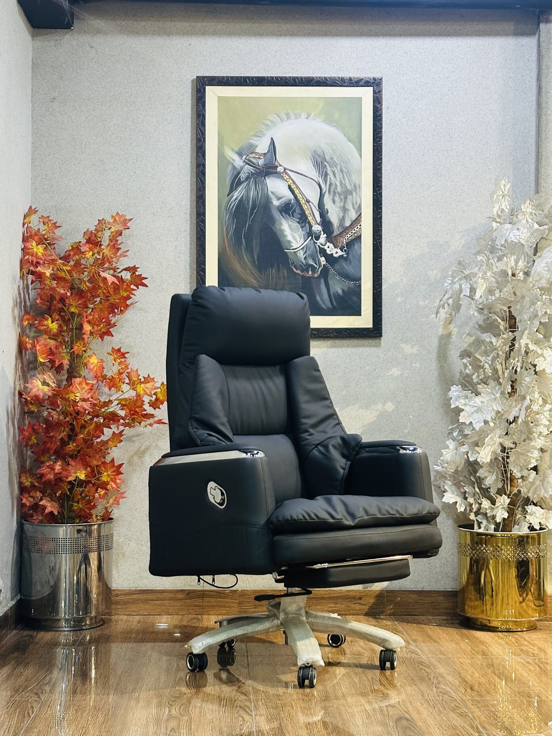The Chairman's Edge Black CEO Chair AC-13