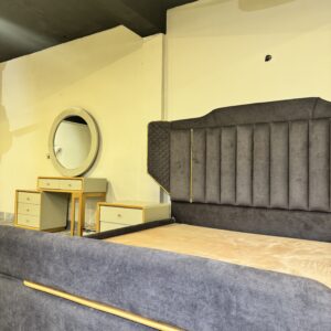 Onyx Wingback Sovereign Bed BS-06