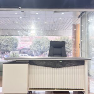 Vanguard Presidential Desk ET-16