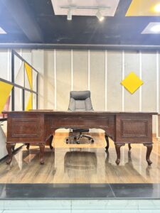 Regal Heritage Executive Desk ET-15