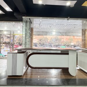 Executive Table ET-18