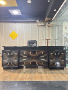 Executive Table ET-19