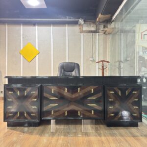 Executive Table ET-19