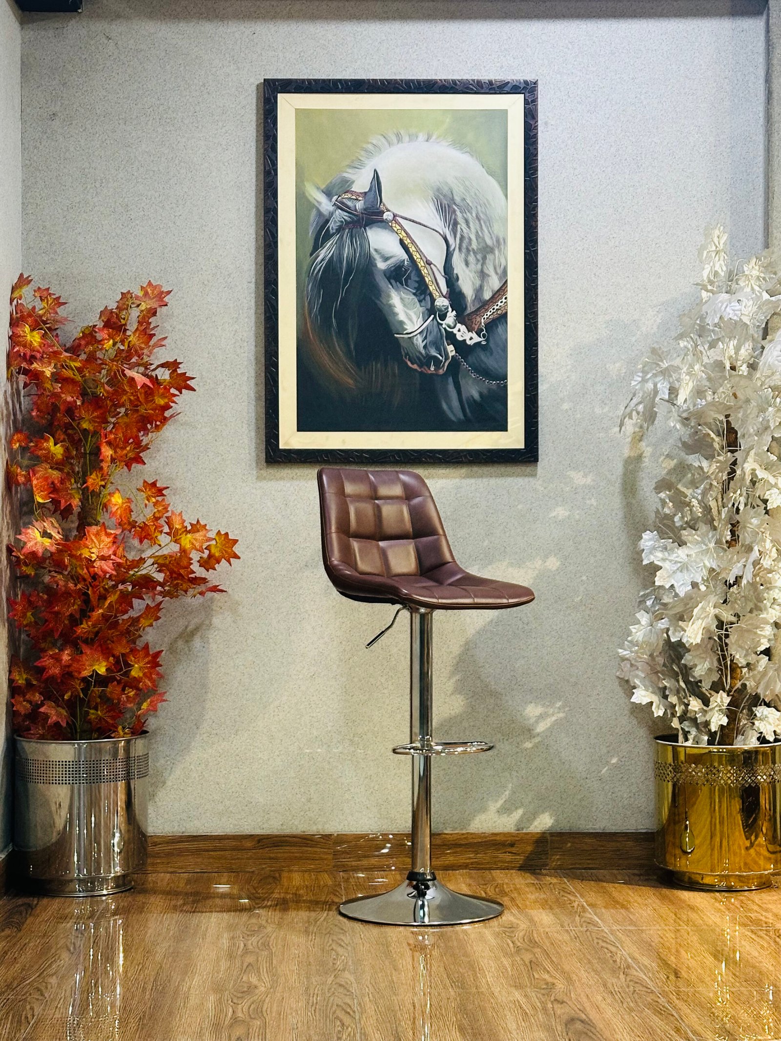 Chesterfield Swivel Bar Stool with Chrome Pedestal ST-05